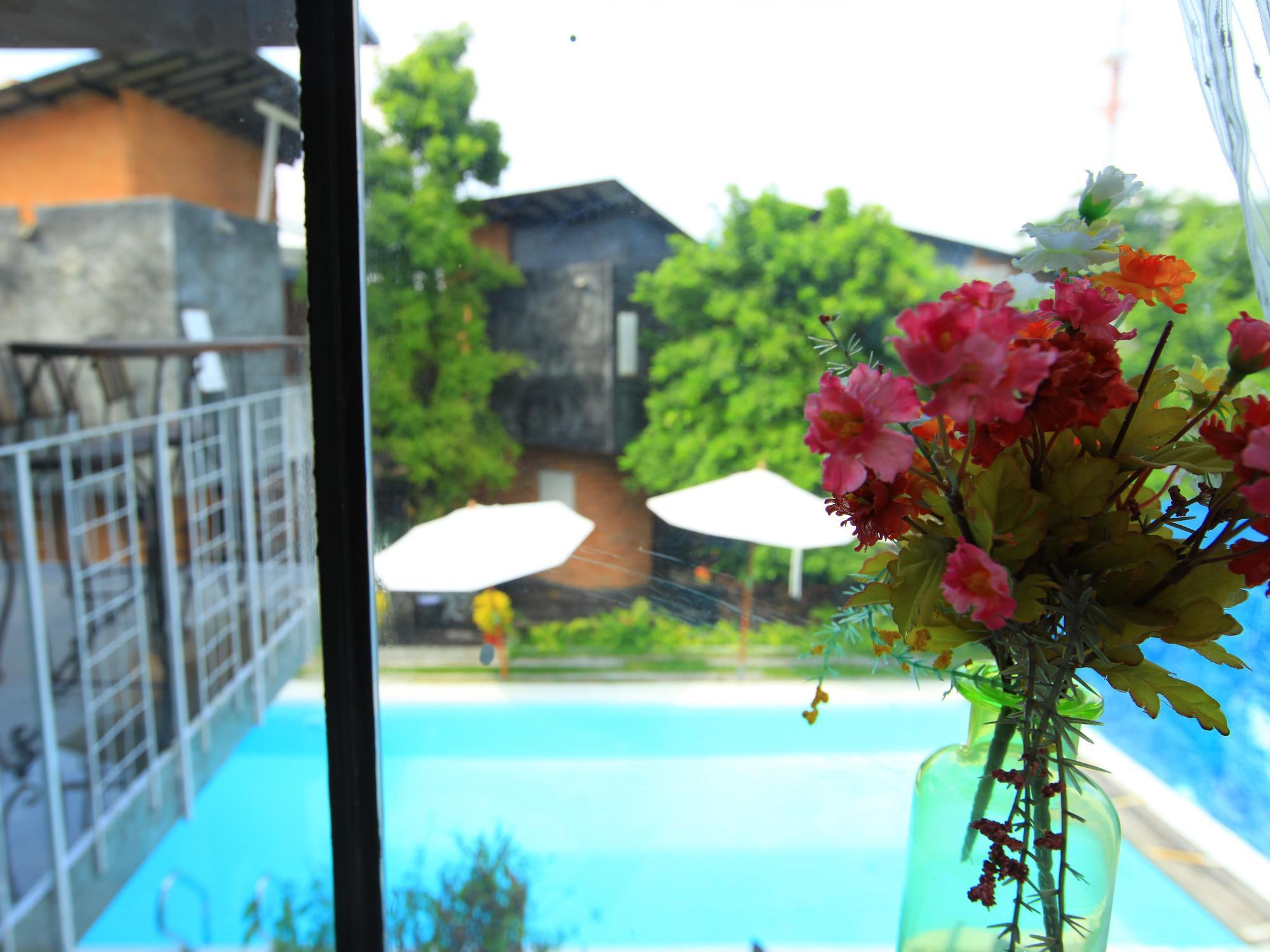 Hy Resort Chonburi Exteriör bild